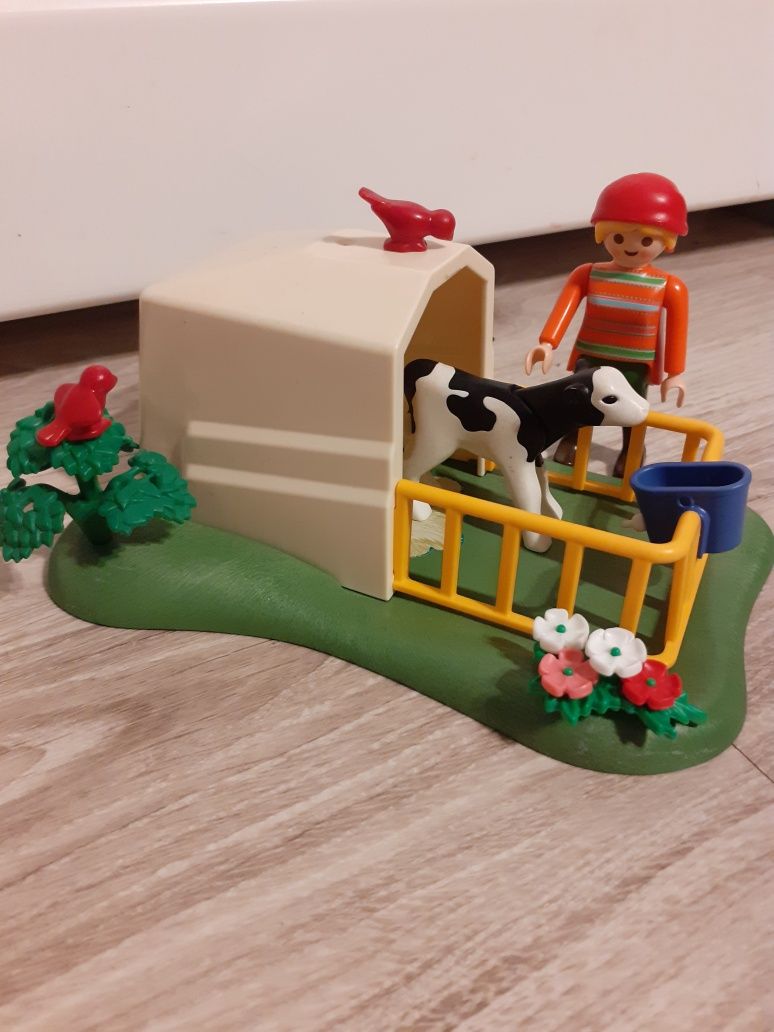 Schronisko z cieleciem i żoną rolnika 5124 playmobil