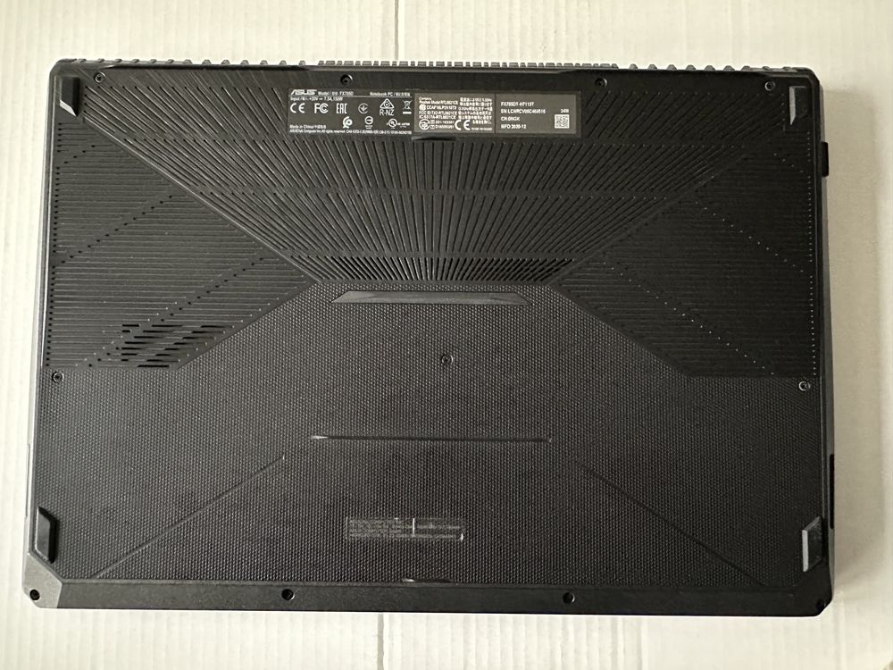 Laptop ASUS FX705D