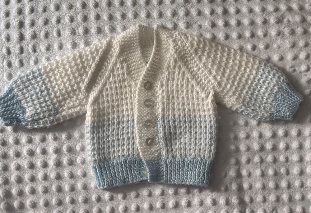 Дитяча в'язана кофта