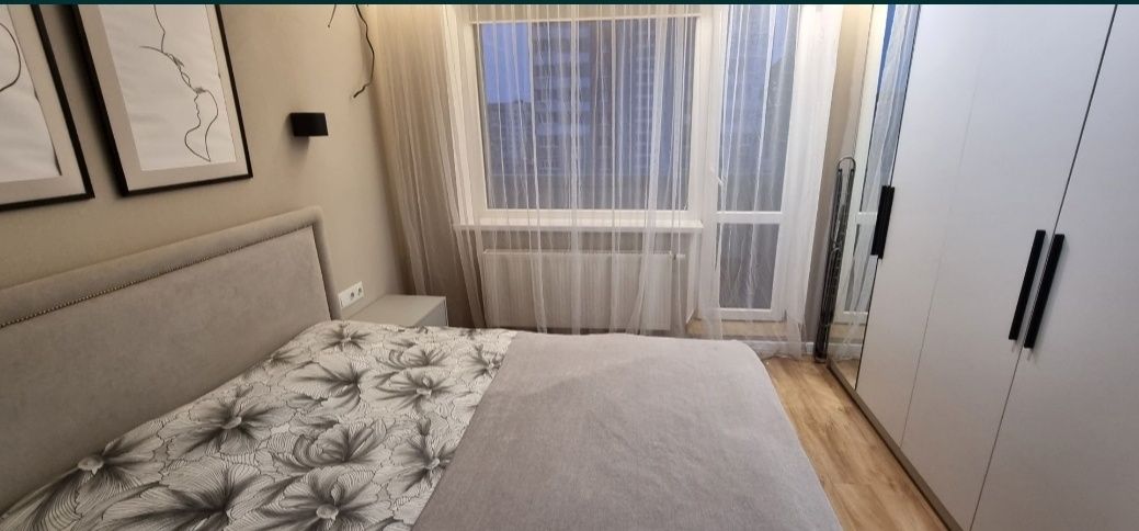 Квартира  посуточно, почасово 2к Vip  ЖК Металлист