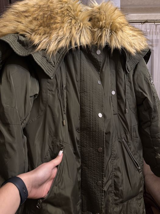 Зимовий пуховик