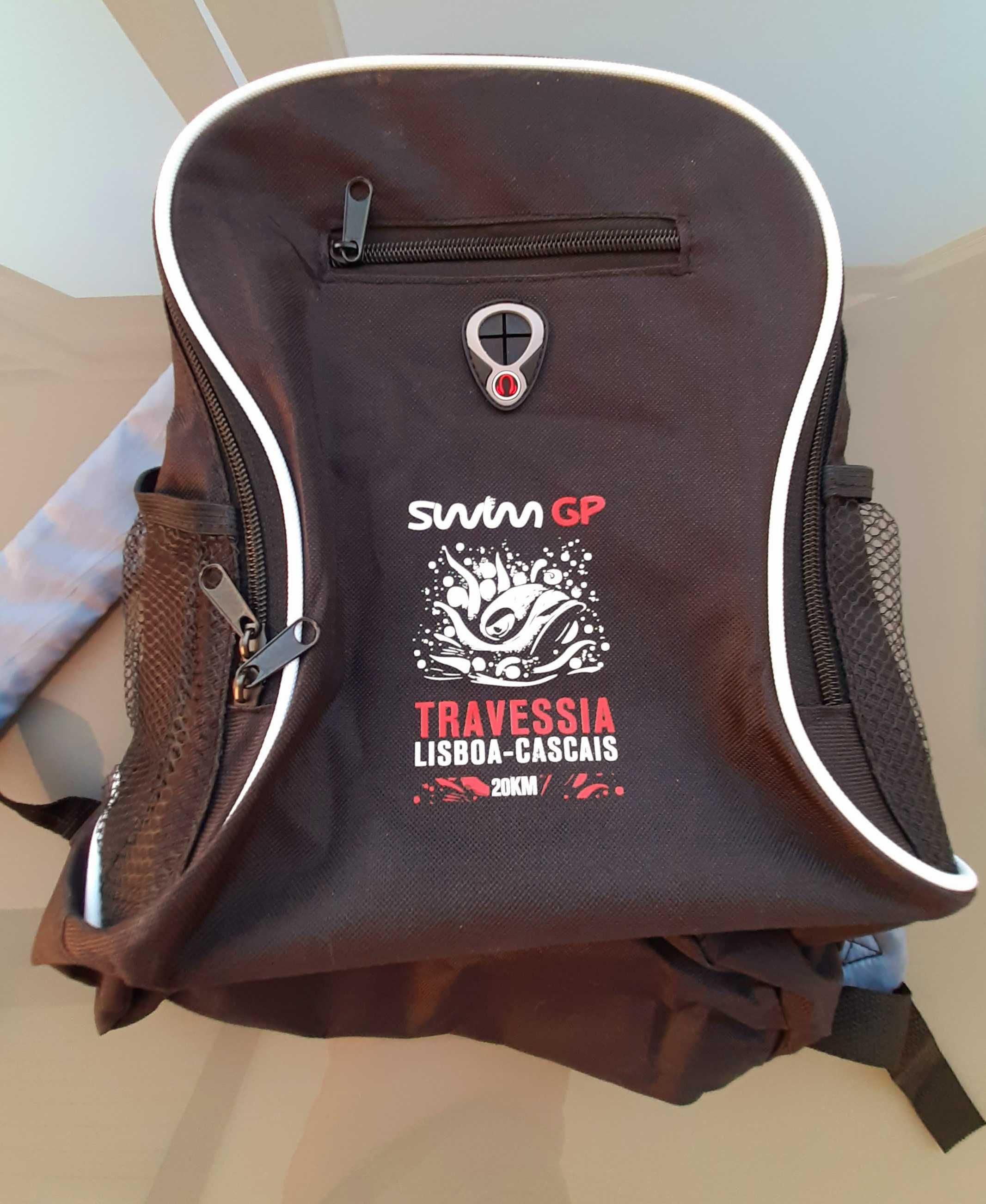 Mochilas pequenas desporto várias NOVAS