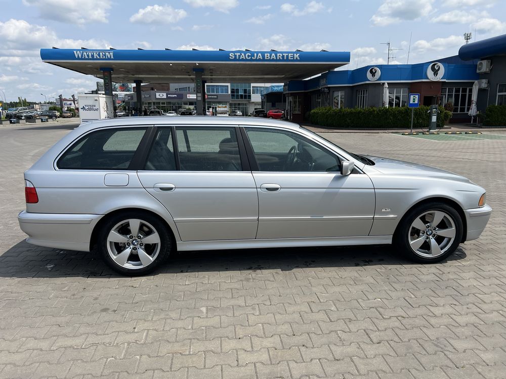 BMW e39 530d stan perfekcyjny! ZERO rdzy. Automat, hak doczepiany