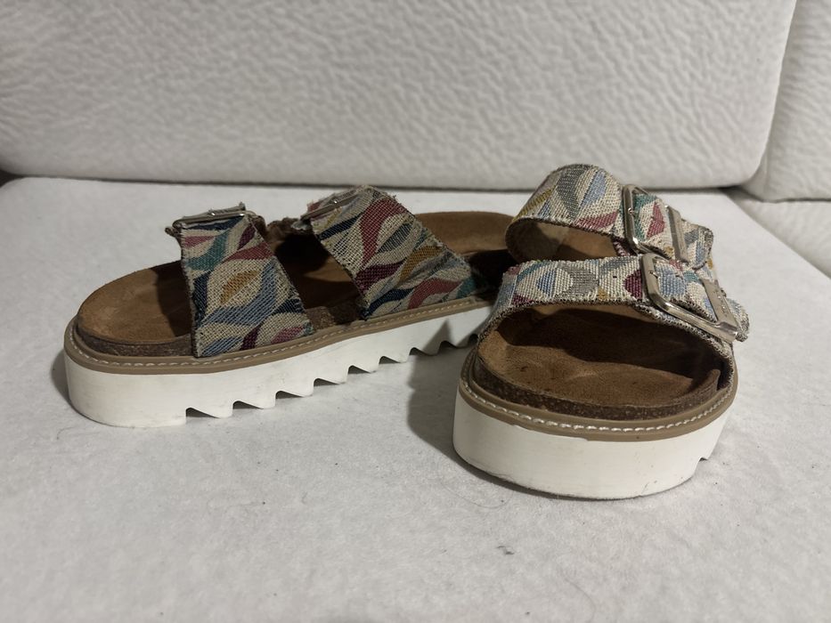 Klapki Tamaris, klamry, skóra