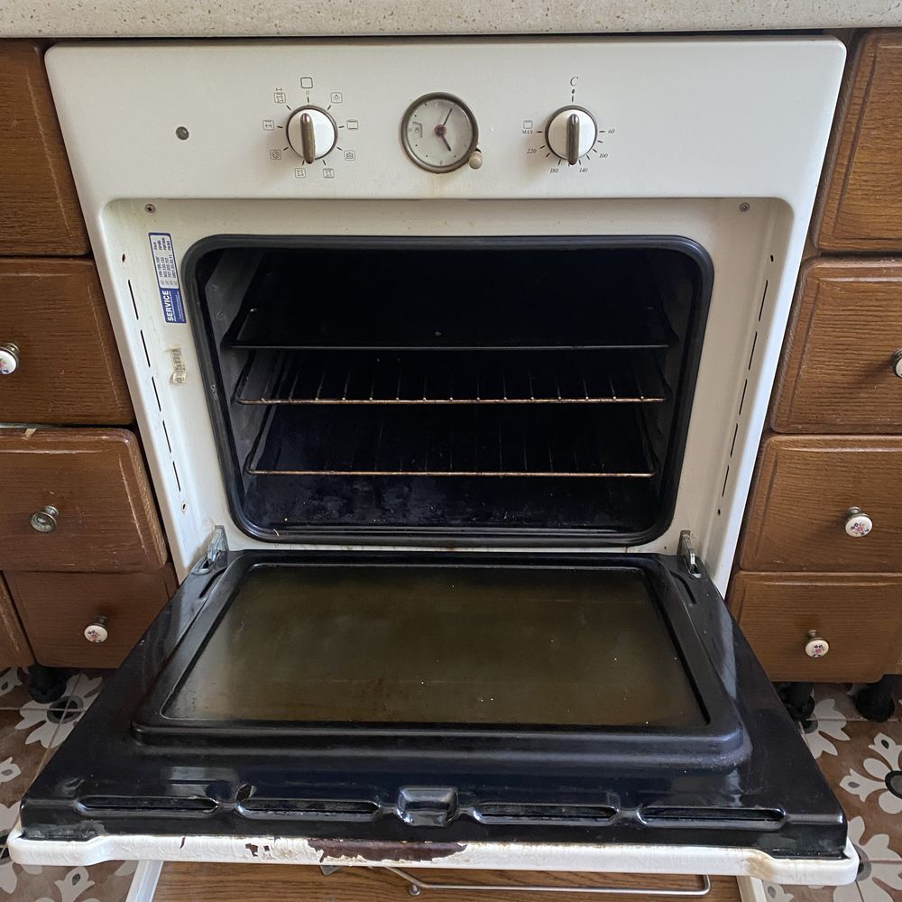 Płyta gazowa Hotpoint-Ariston PH 640MST Piekarnik FT 95V kuchenka