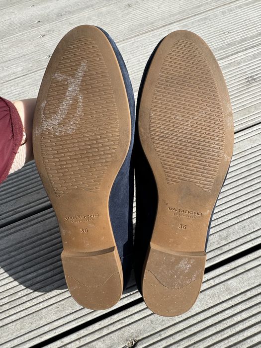 Vagabond 36 mokasyny loafersy granatowe z łańcuszkiem