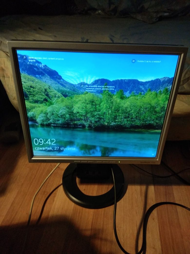 Sprzedam fajny monitor Samsung 172n