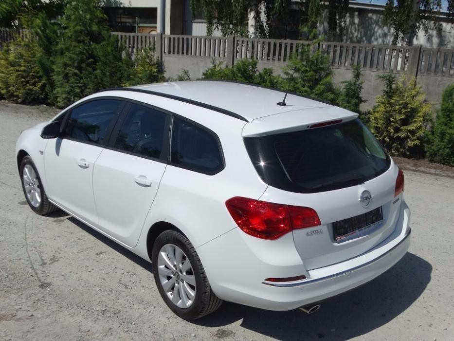 Разборка Opel Astra J Astra K универсал 2010- 2015- Б/у запчасти