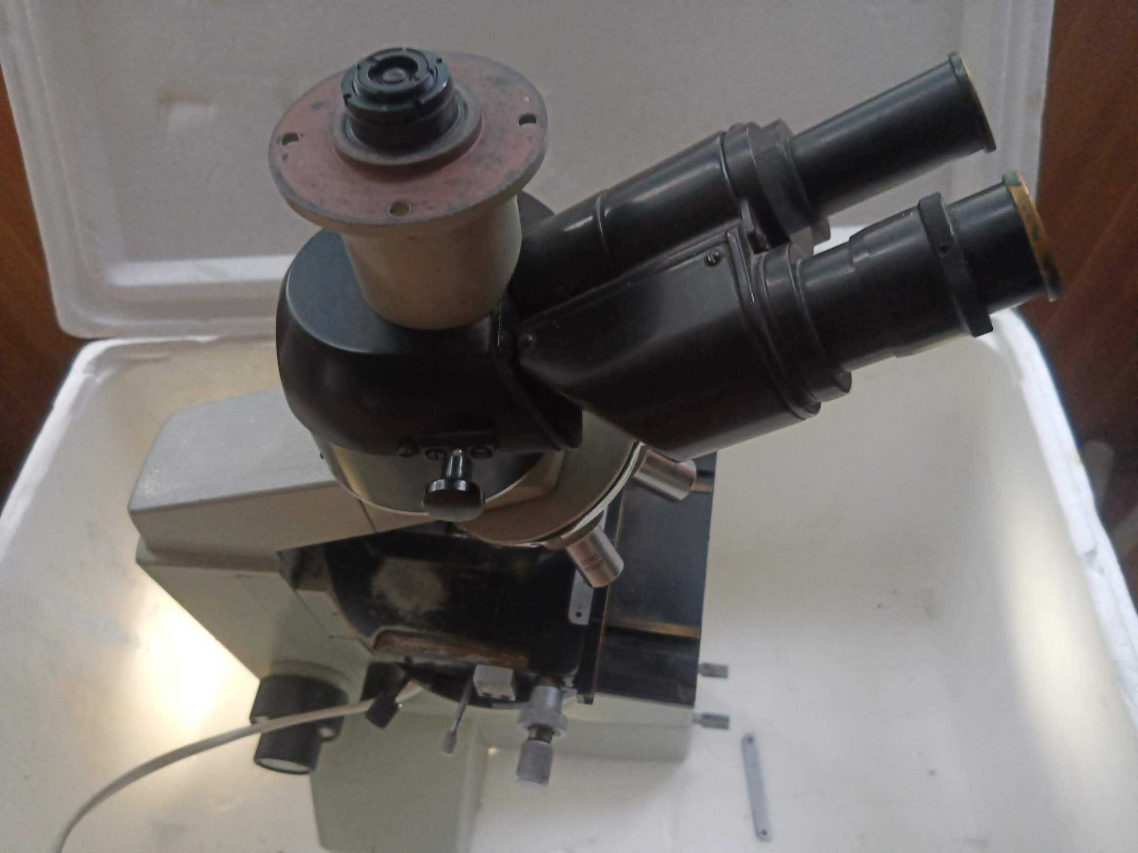 Микроскоп для лаборатории