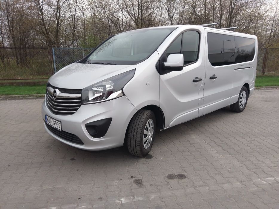 Wynajem busa Przewóz osób Wypożyczalnia busów Rent a Car Busy Warszawa