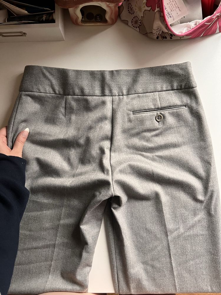 Eleganckie szare spodnie garniturowe XS