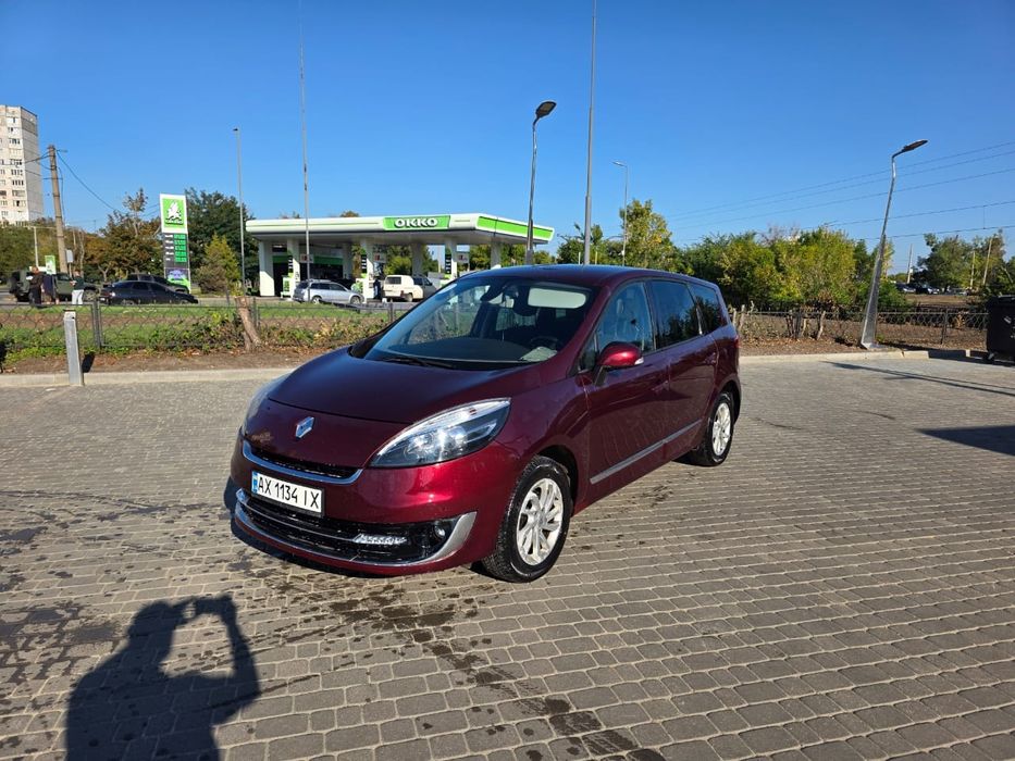 Продам Renault grand scenic 3 2013  3 2013