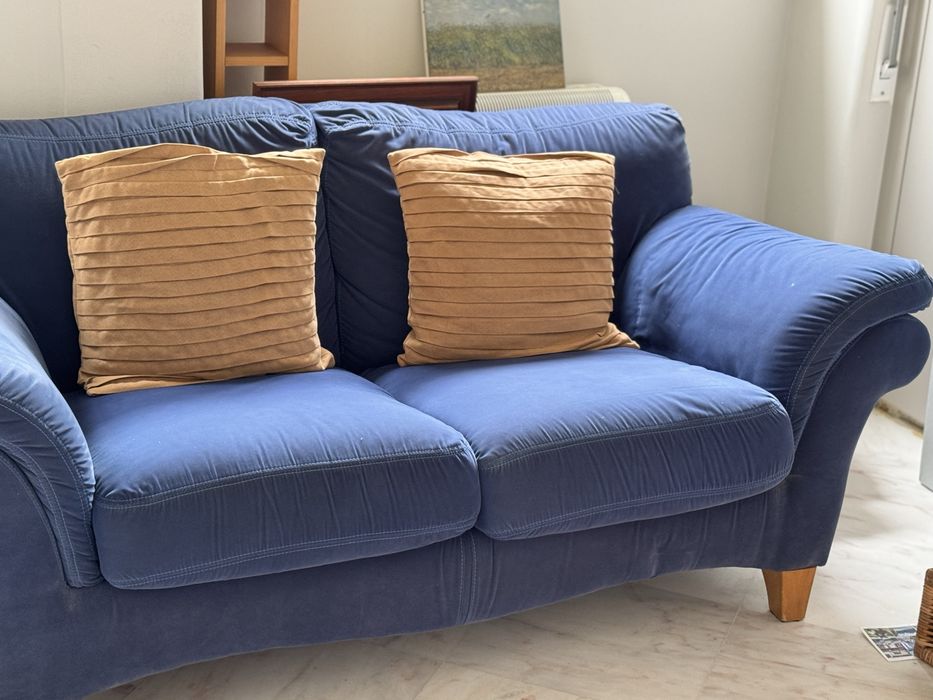 Sofá Divani&Divani Veludo Azul