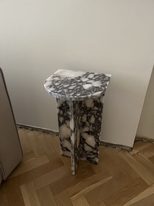 Stolik pomocniczy kawowy marmur calaccata viola