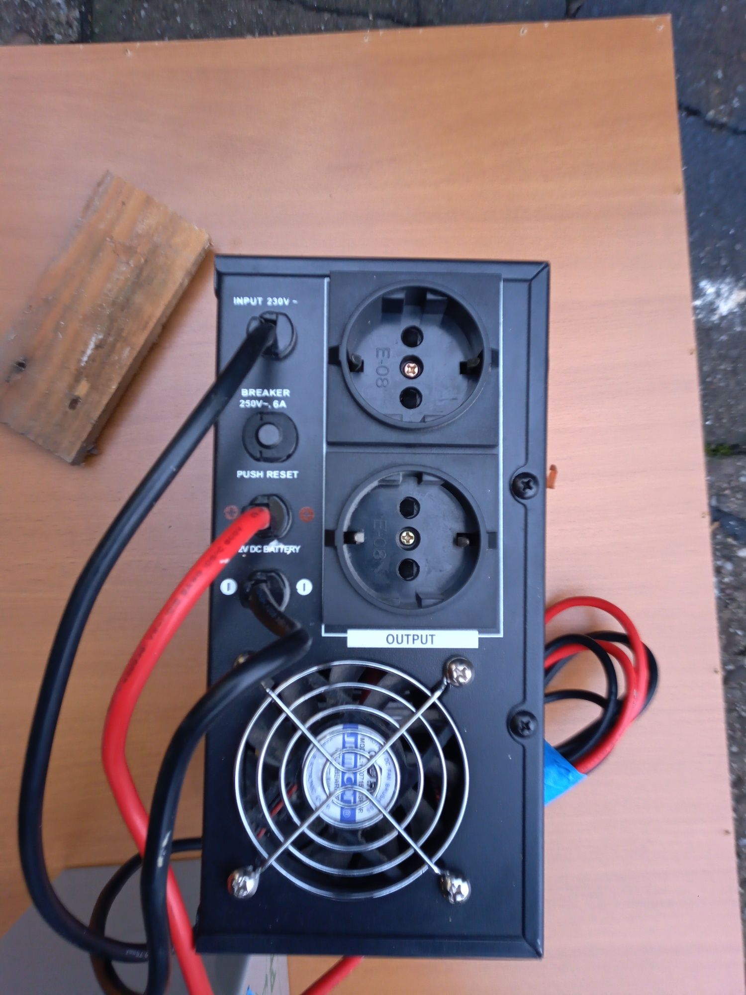 Zasilacz awaryjny cosinus 400w +akumulator zelowy