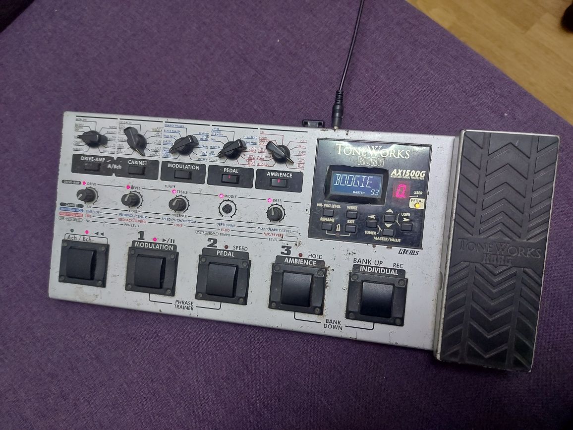 Гітарний процесор Korg AX1500G