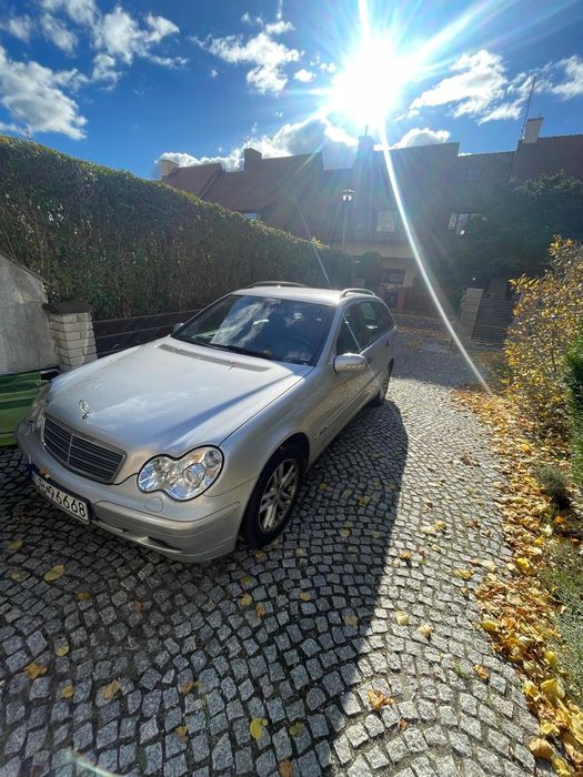 Mercedes-Benz C 220 CDI | 143 KM | Automat | Kombi | Bi-Xenon | Po ser
