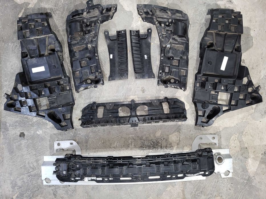 Bmw 5 G30 X3 G01 X5 G05 накладка під капотом жабо обдув заглушка БМВ