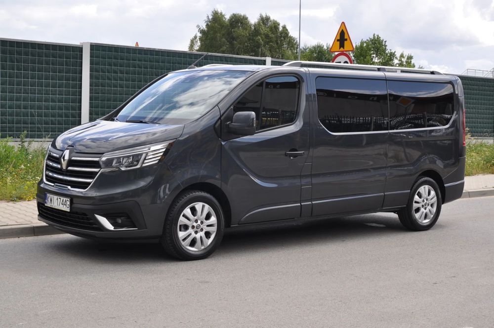 Renault Trafic 9 osobowy Krajowy Bezwypadkowy I Wł Przewóz Osób Niepełnosprawnych