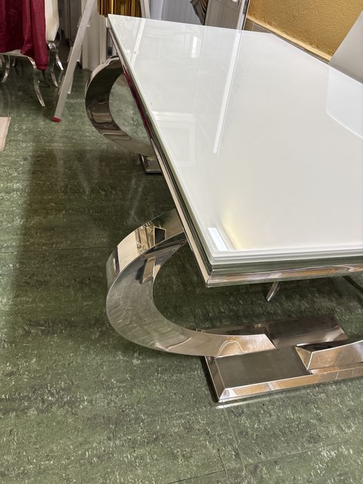 Mesa inox com tampo em vidro branco