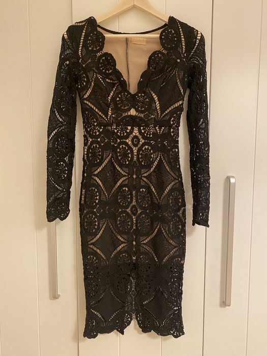 Sukienka koronkowa czarna 34