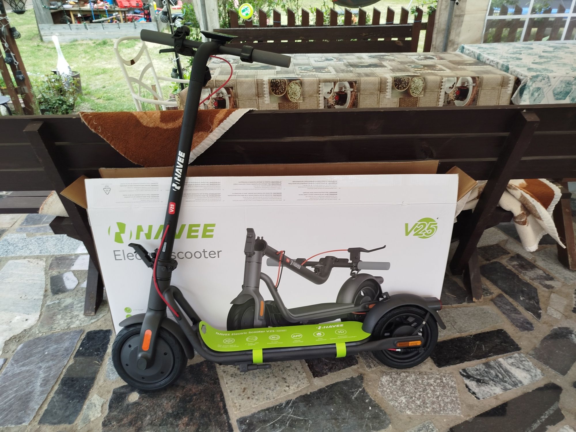Hulajnoga navee v25