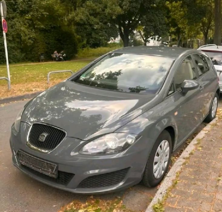 Сеат Леон Seat Leon 1.6 бензин