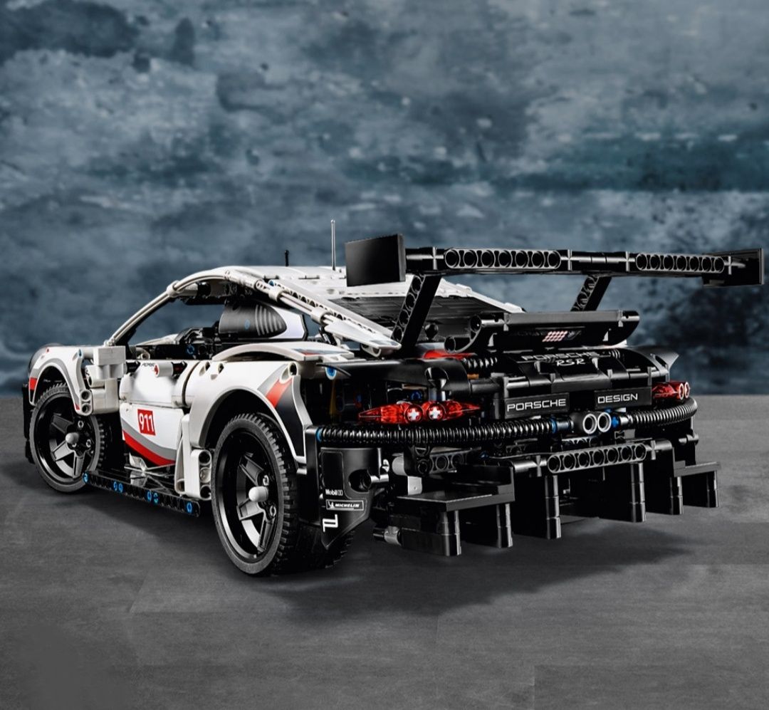 Конструктор Technic Porsche 911 RSR 1580 деталей подарунок