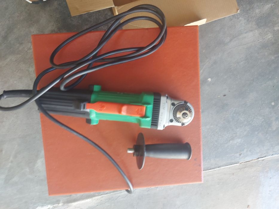 Furadora Angular Hitachi D10YB