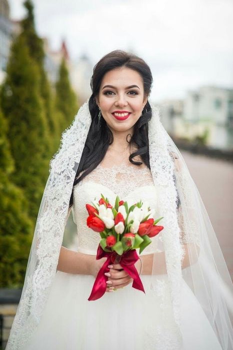 Дизайнерское шикарно свадебное платье размер S