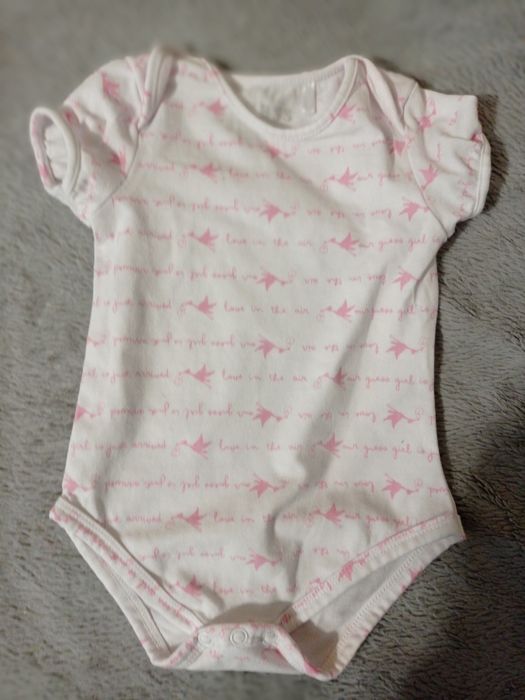 Komplet 4 body 6/9m GUESS