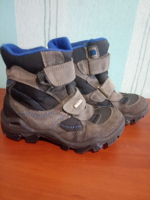 Продам термо  ботінки 32 р.