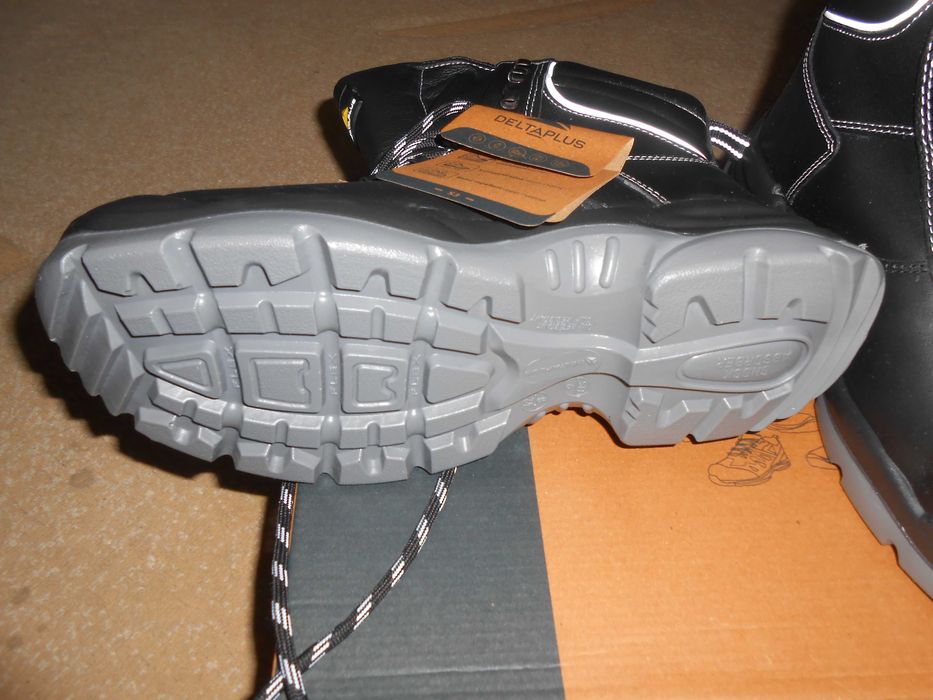 Buty zimowe BHP Deltaplus Caderousse S3 SR r. 42 Wieliczka