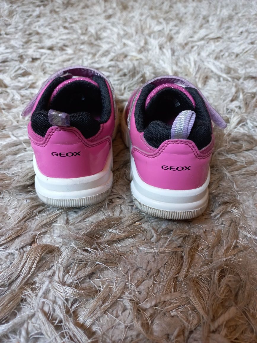 Buty Sneakersy Geox dla dziewczynki różowe 26 brokat, migające diody
