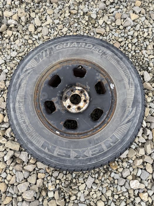 Komplet kół zimowych Nissan Navara NP300 – 265/70 R16, felgi stalowe