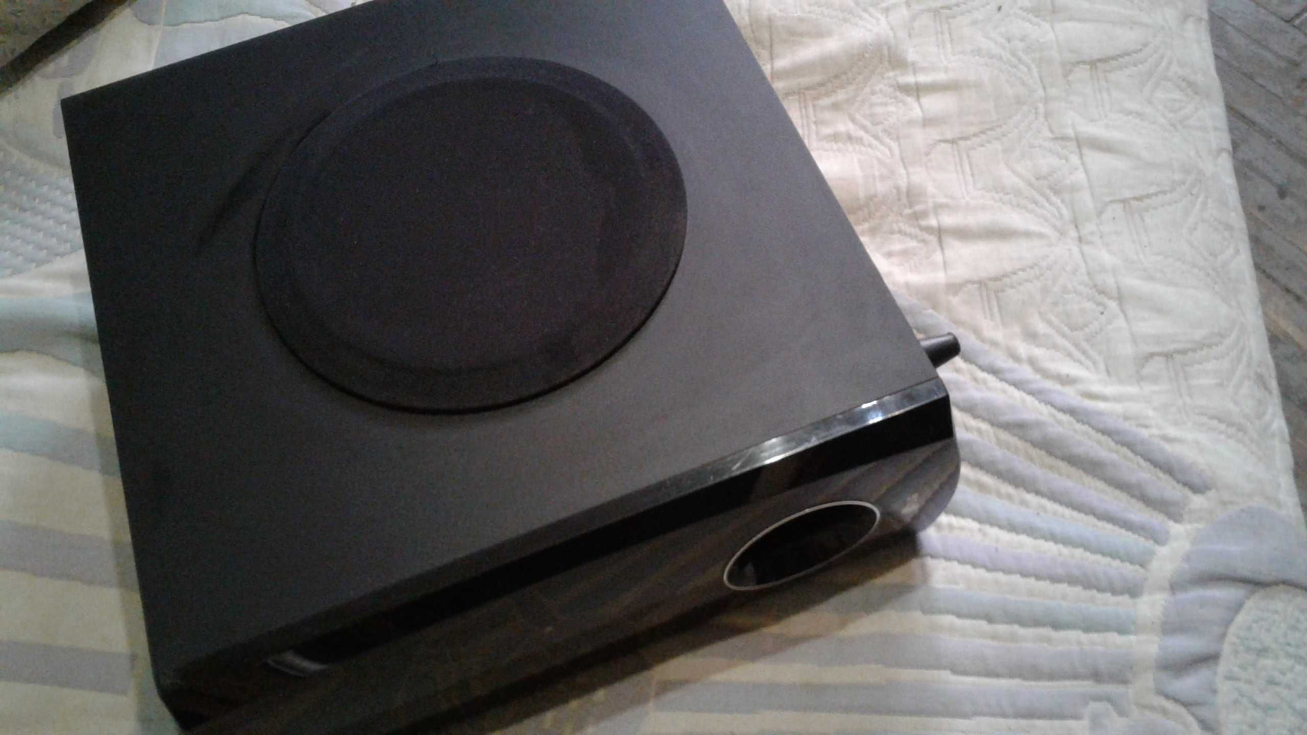 LG  Subwoofer SH53TH-W 3 Om 300 W