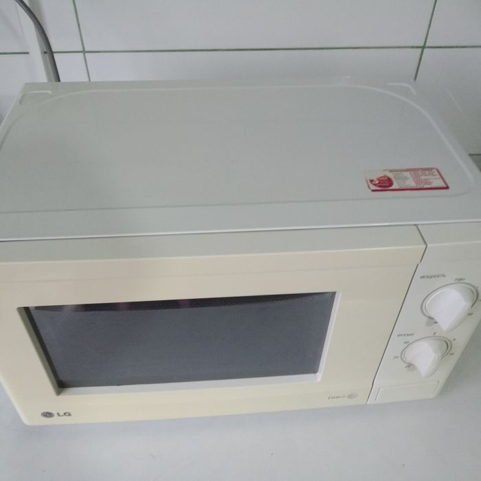 Микроволновка LG MS2021F, мікрохвильова піч LG робоча
