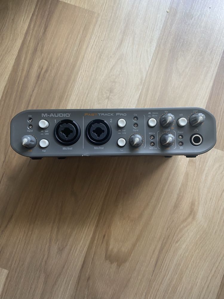 M Audio. Fast Track Pro (Interface Audio)
