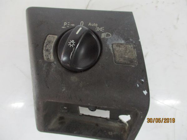 Botão / interruptor de luzes MERCEDES-BENZ Classe S (W220)