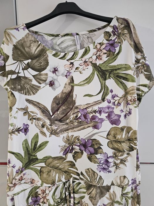 Sukienka kwiaty Reserved