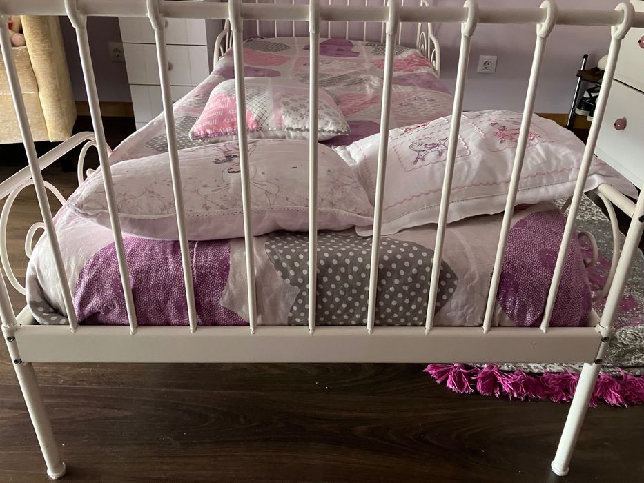 Cama criança ferro extensível, nova, dos 3 aos 13 anos