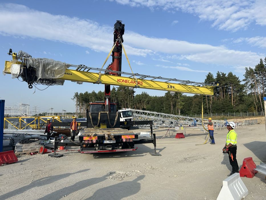 Transport HDS 21 Ton podnoszenia 36 metry