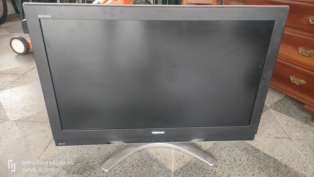 Televisão Toshiba de 37 polegadas