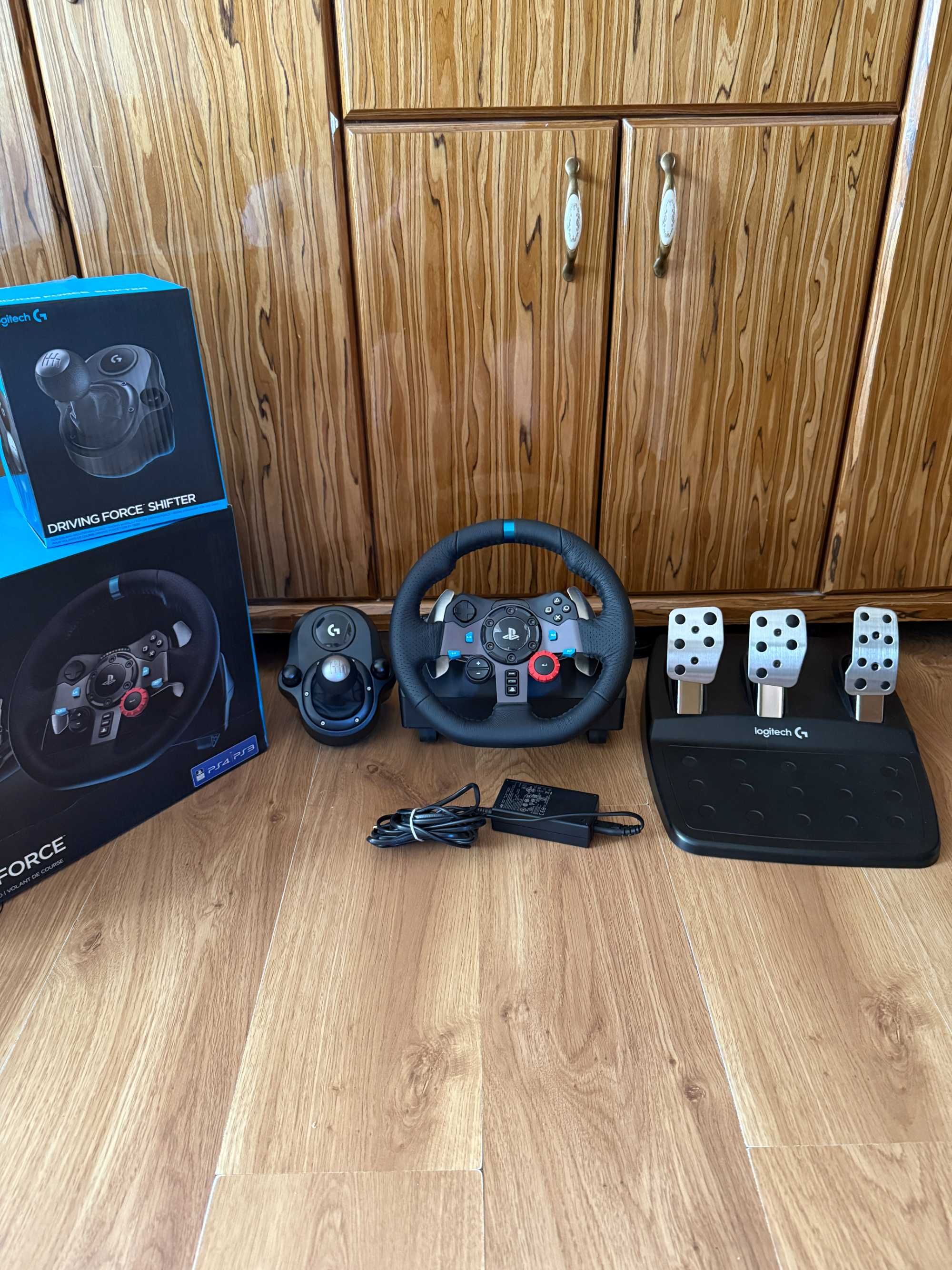 Kierownica Logitech G29 DrivingForce PC/PS4/PS5 + Shifter - Pudełko!