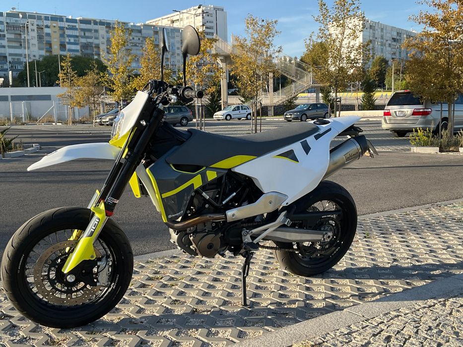 Husqvarna 701 Supermoto 2021
