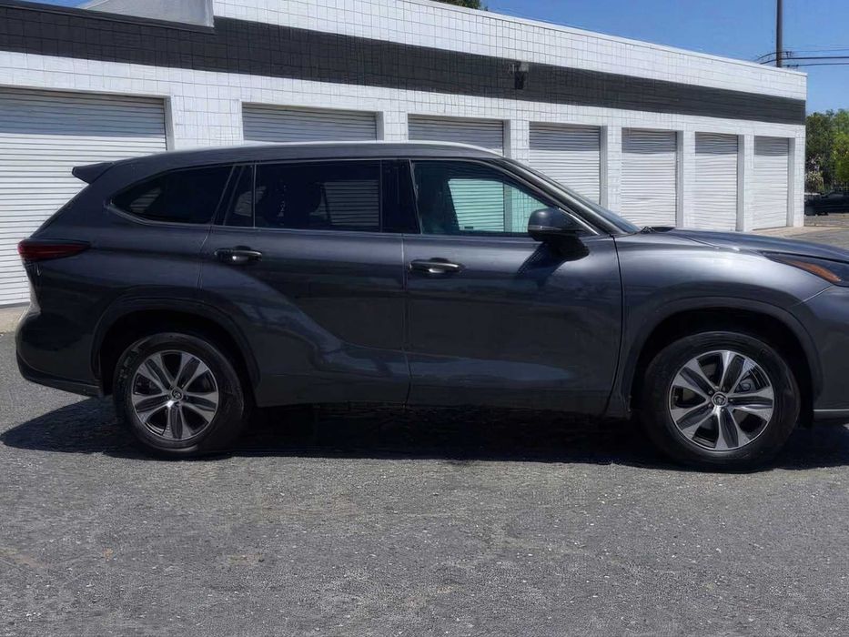 Toyota Highlander      2022