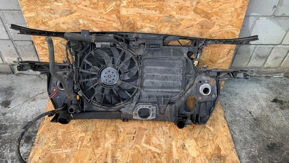 Audi A4 B6 1.9 TDI Avant Kombi Pas Przedni Chłodnice Wentylator