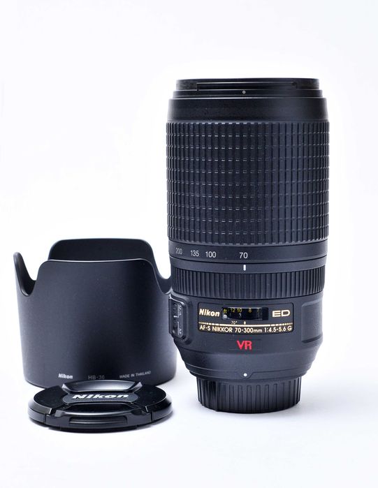 Nikon 70-300 VR 4.5-5.6 ( seminova)