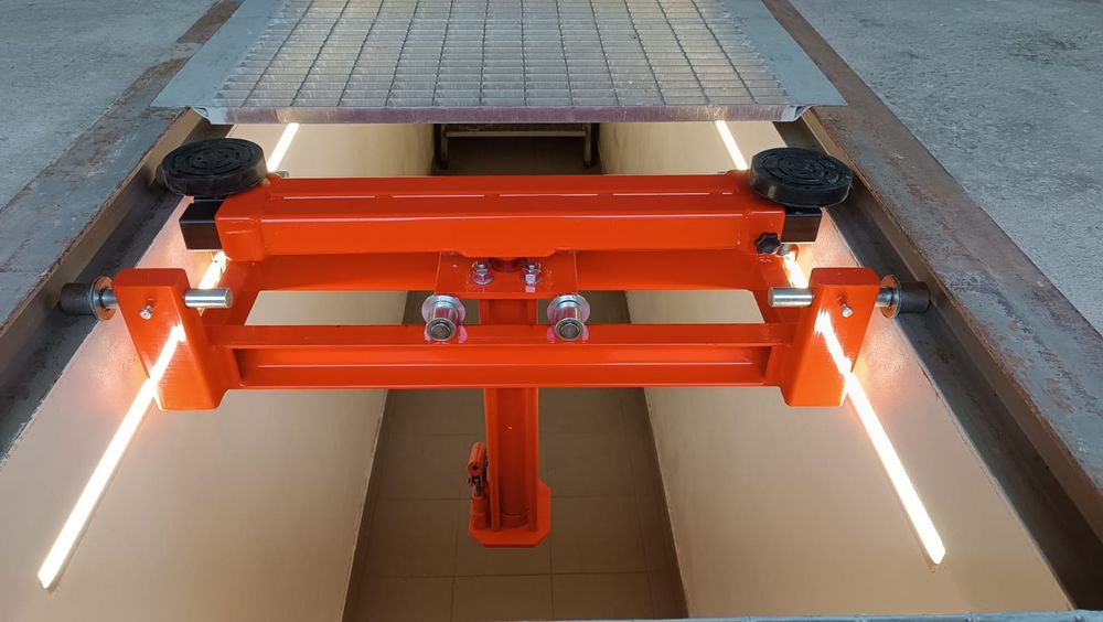 Podnośnik kanałowy lewar kanałowy