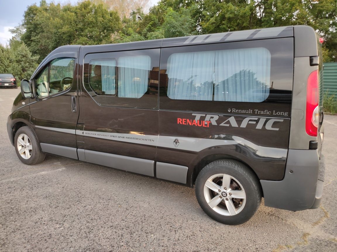 Renault Trafic Long 2,0 груз-пасс 2008 года один хозяин